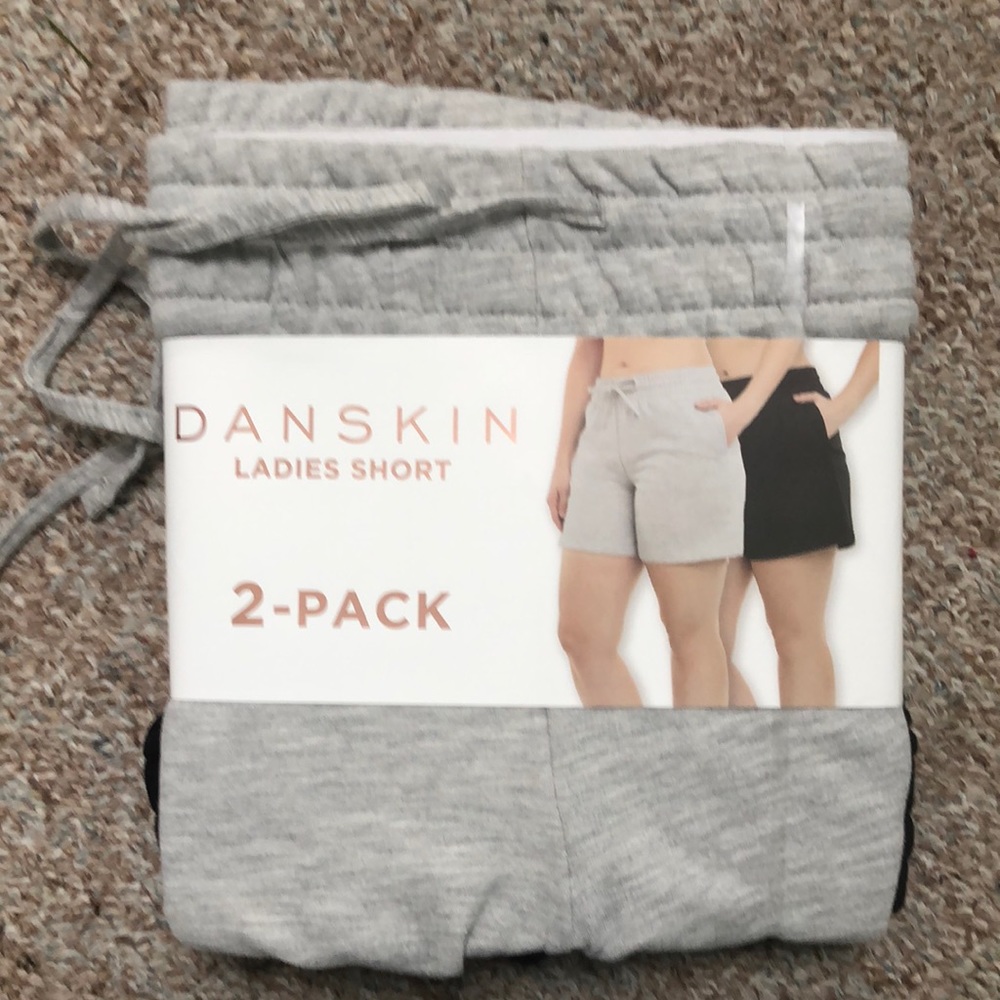 Danskin Ladies Short 2pack - Picture 1 of 4